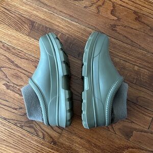 UGG Tasman Rain Boots
